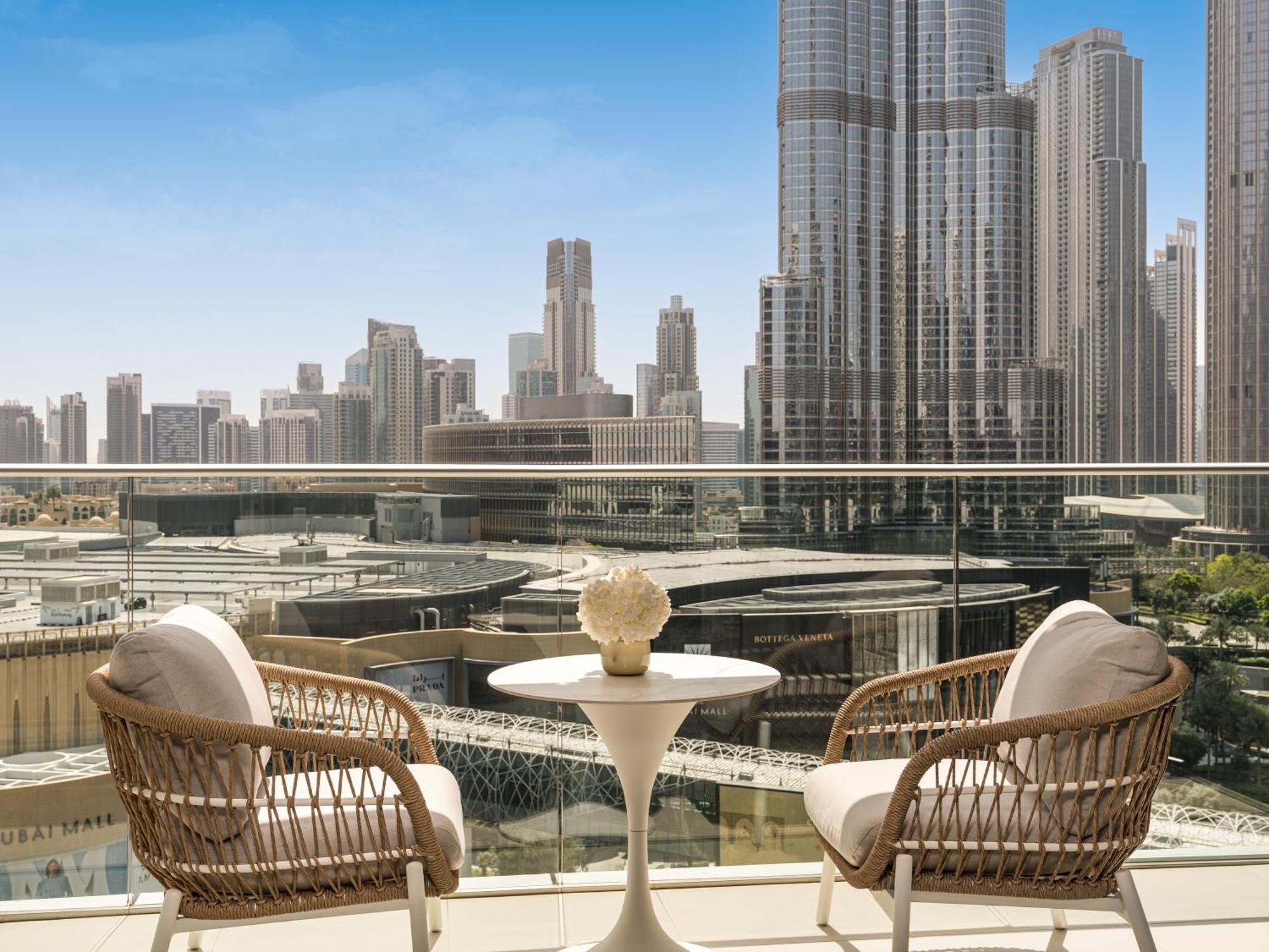 Kempinski The Boulevard Dubai Exterior foto View from the balcony of a typical apartment