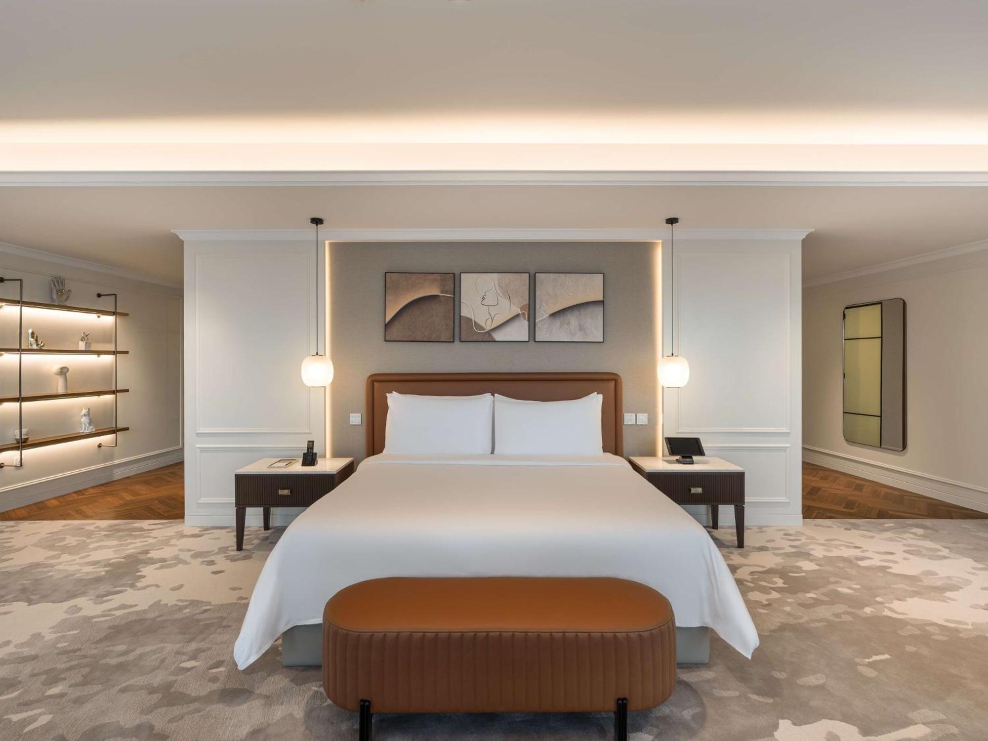 Kempinski The Boulevard Dubai Exterior foto A bedroom at the hotel