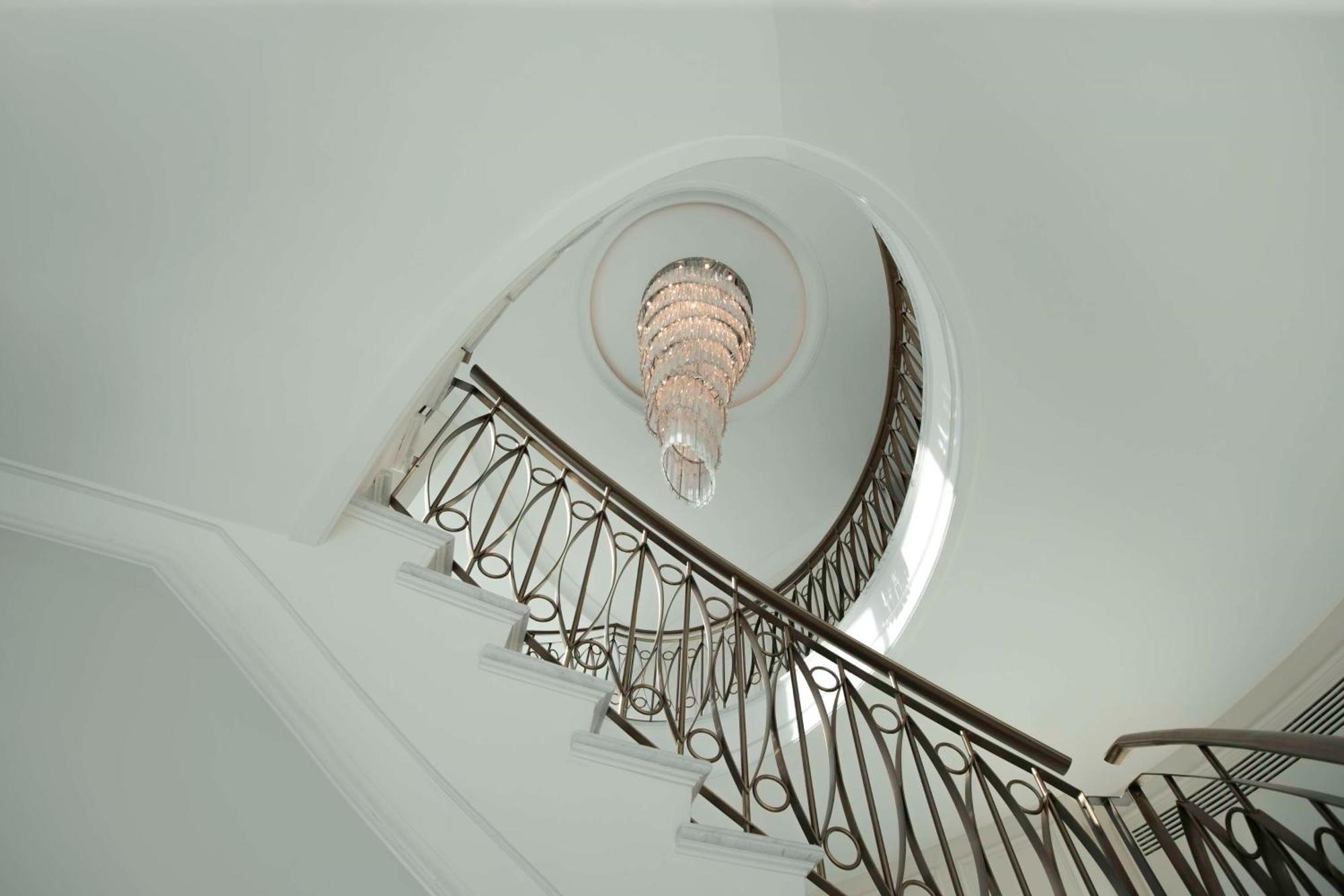 Kempinski The Boulevard Dubai Exterior foto Staircase