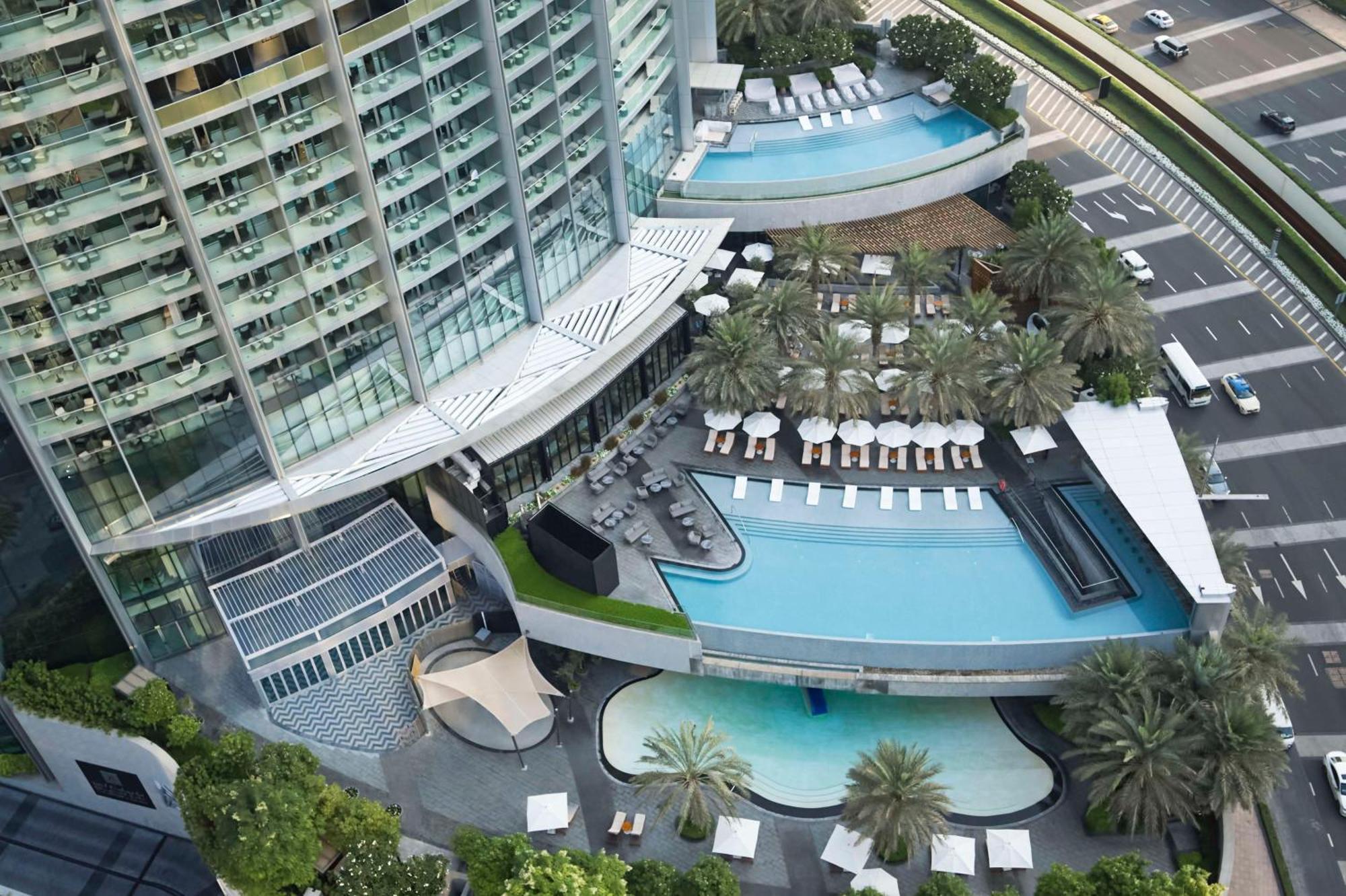 Kempinski The Boulevard Dubai Exterior foto The swimming pool